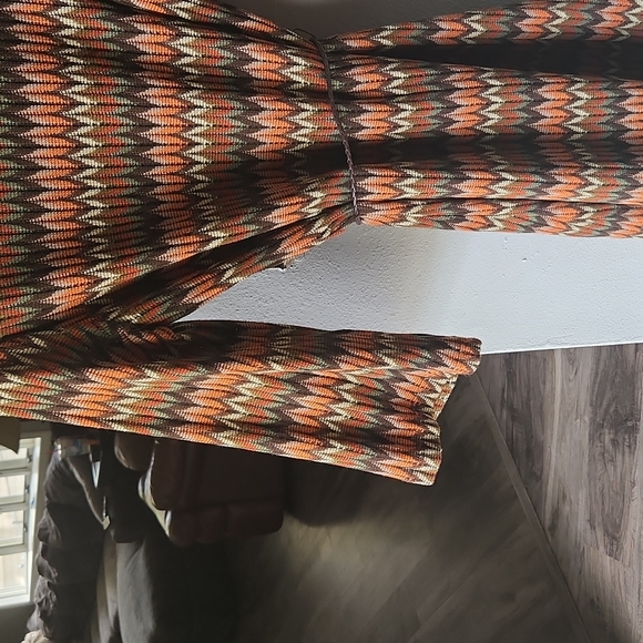 Earth tone colored dress - Picture 3 of 3